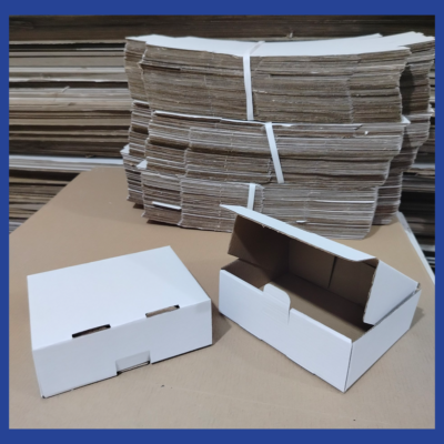 ETIQUETTES AUTOCOLLANTES